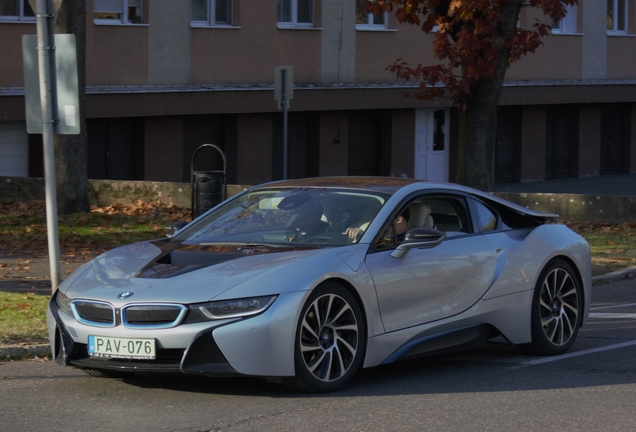BMW i8