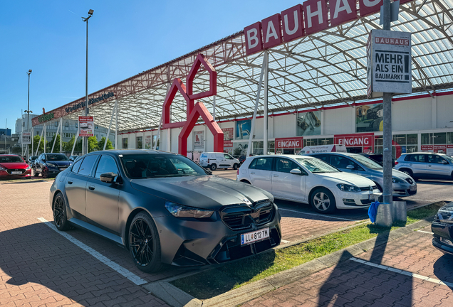 BMW M5 G90
