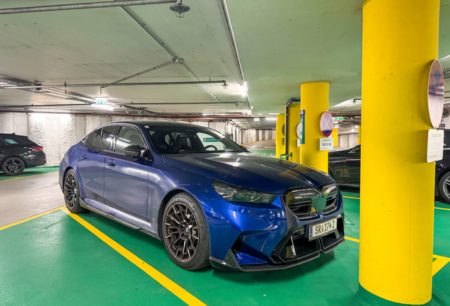 BMW M5 G90