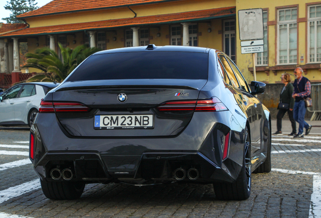 BMW M5 G90