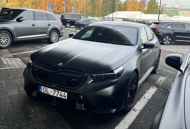 BMW M5 G90