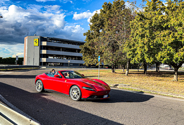 Ferrari Roma Spider