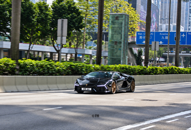 Lamborghini Revuelto