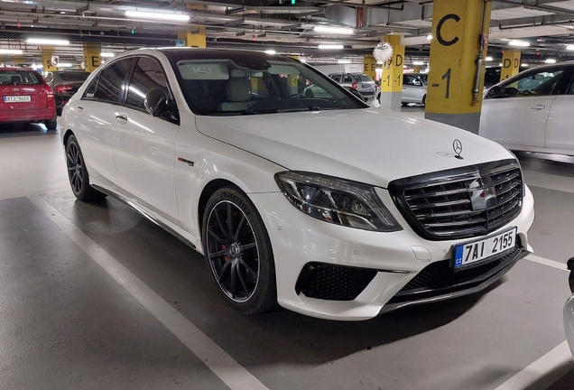 Mercedes-Benz S 63 AMG V222