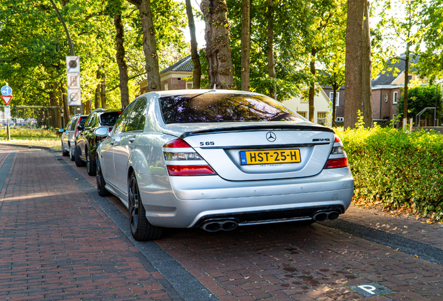 Mercedes-Benz S 65 AMG V221