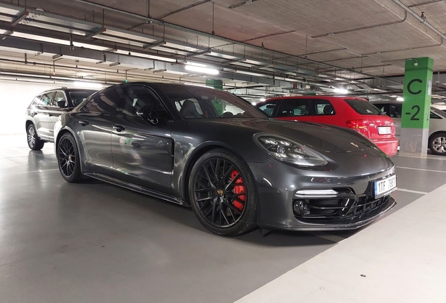 Porsche 971 Panamera Turbo MkI