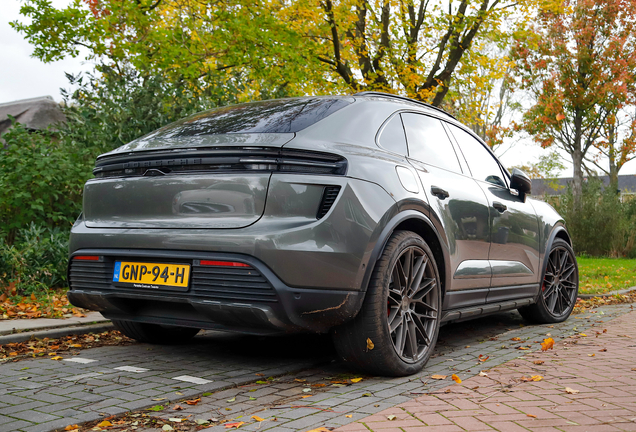 Porsche Macan EV Turbo