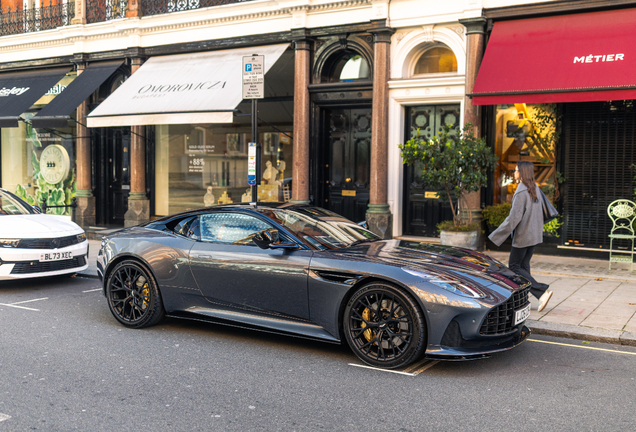 Aston Martin DB12