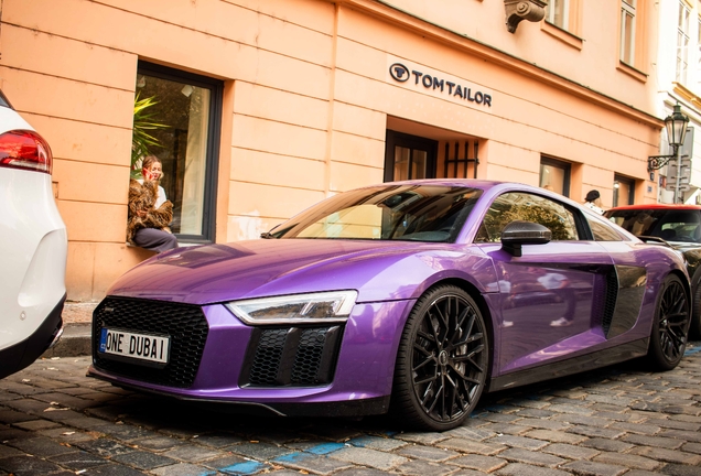 Audi R8 V10 Plus 2015