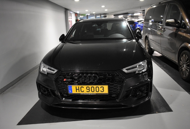 Audi RS4 Avant B9