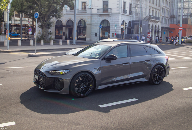 Audi RS5 Avant B10