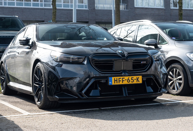 BMW M5 G90
