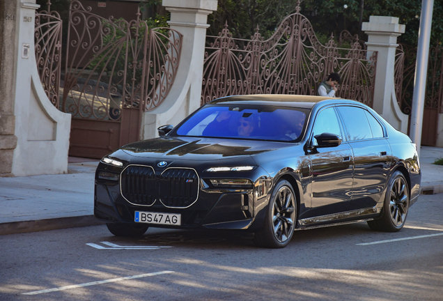 BMW M760e xDrive