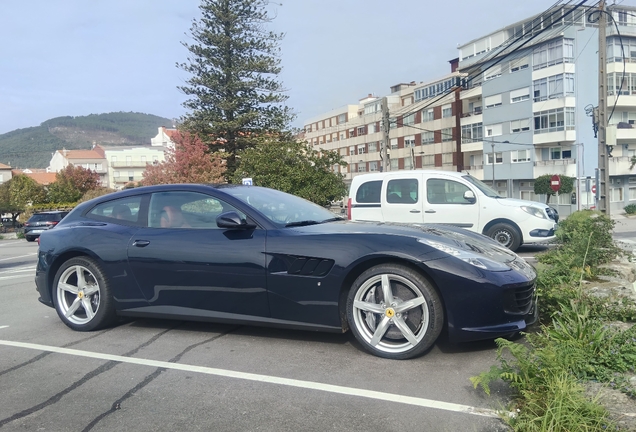 Ferrari GTC4Lusso