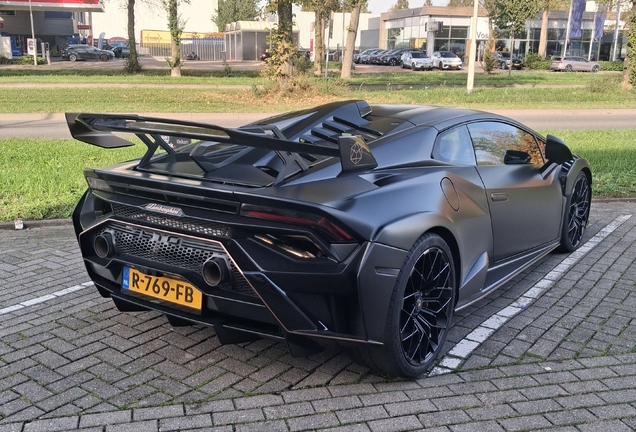 Lamborghini Huracán LP640-2 STO