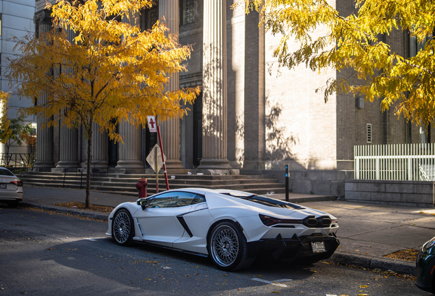 Lamborghini Revuelto