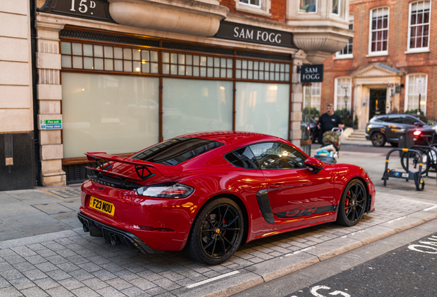 Porsche 718 Cayman GT4