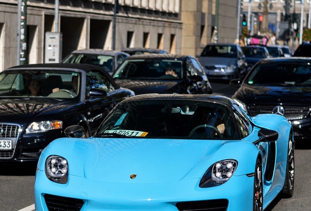 Porsche 918 Spyder Weissach Package