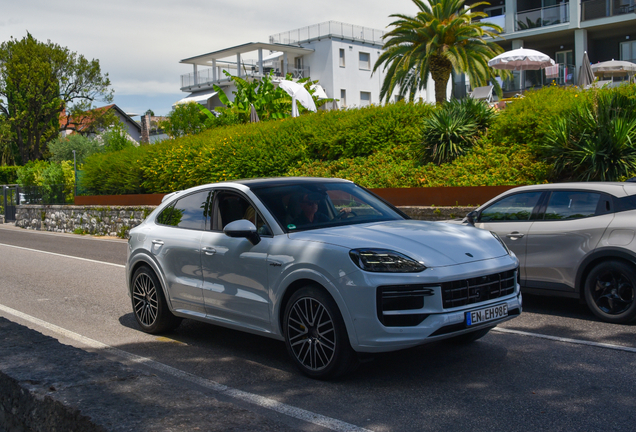 Porsche Cayenne Coupé Turbo E-Hybrid