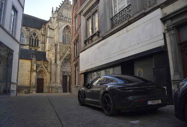Porsche Taycan Turbo MkI