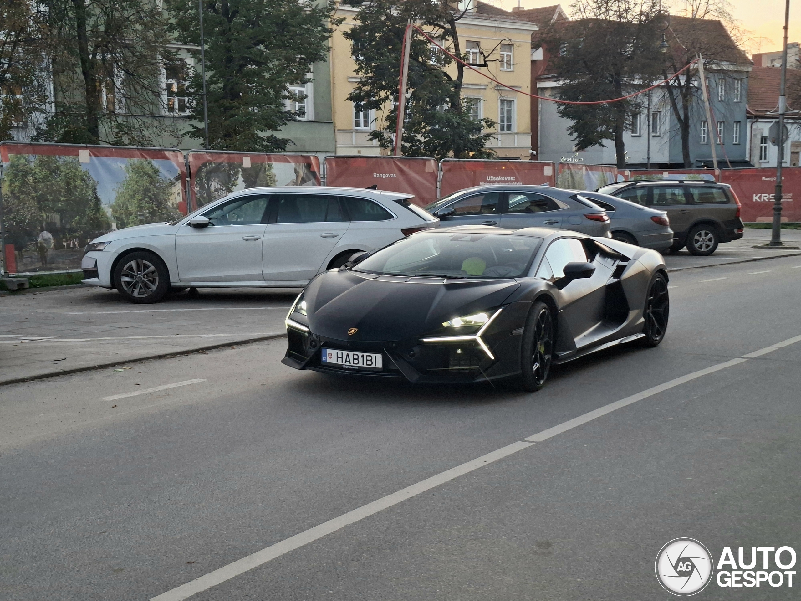 Lamborghini Revuelto