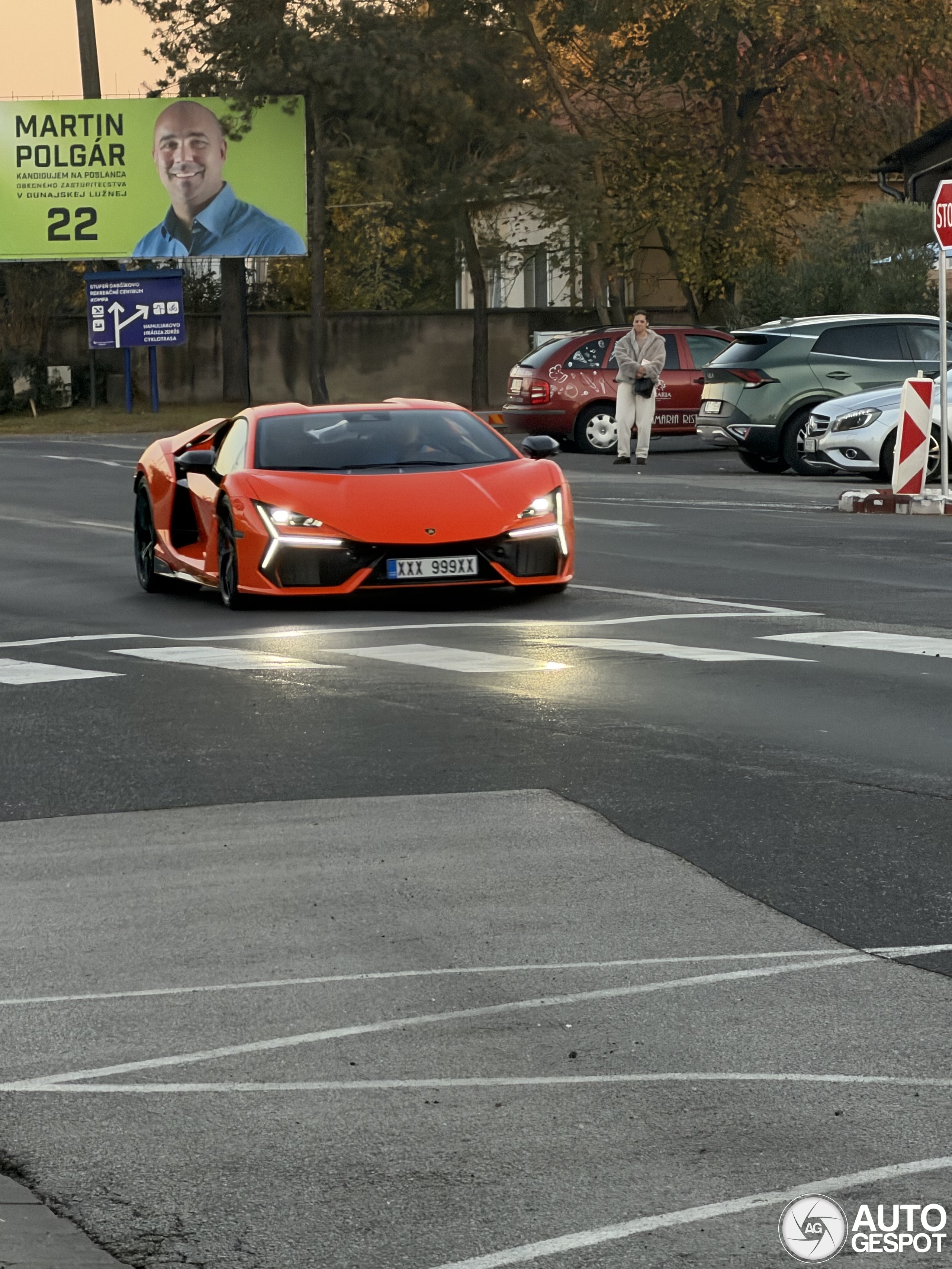 Lamborghini Revuelto