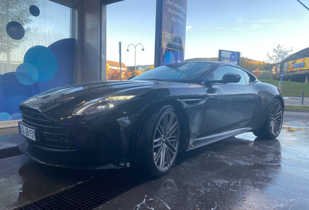 Aston Martin DB12