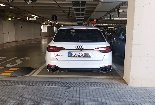 Audi RS4 Avant B9