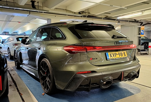 Audi RS5 Avant B10