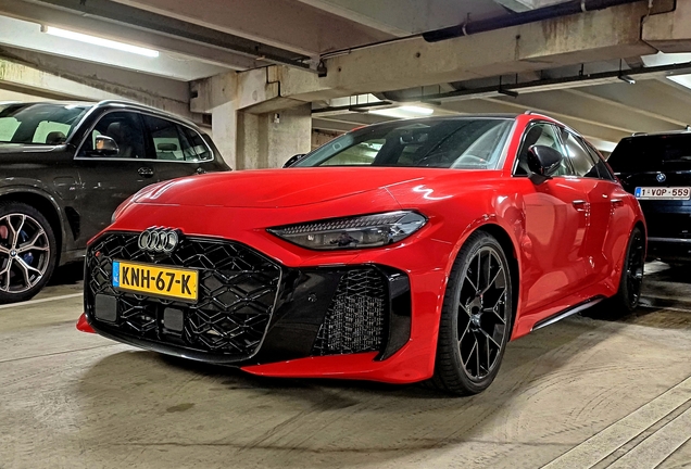 Audi RS5 Avant B10