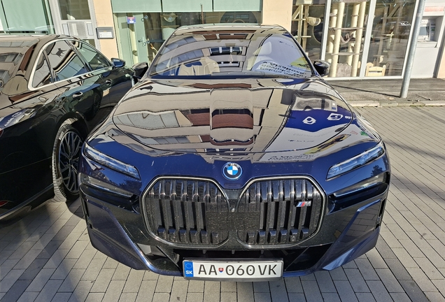 BMW M760e xDrive