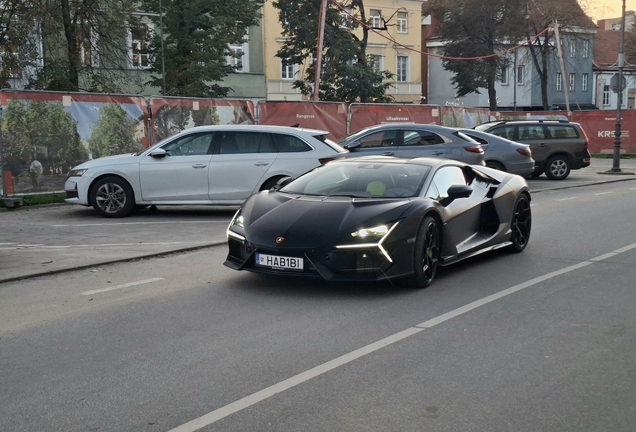 Lamborghini Revuelto