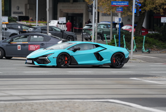 Lamborghini Revuelto