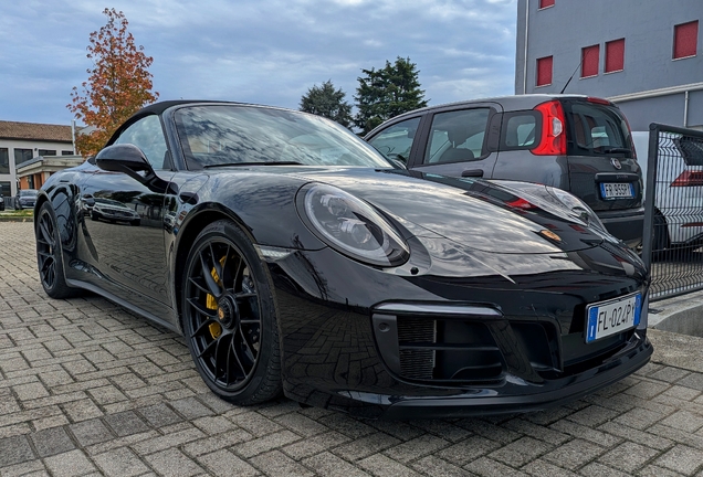 Porsche 991 Carrera 4 GTS Cabriolet MkII