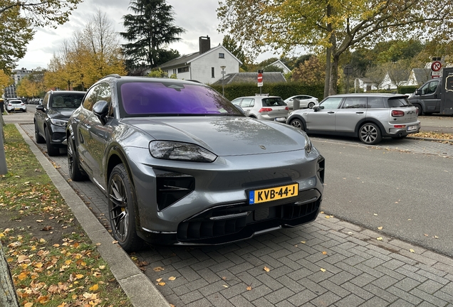 Porsche Cayenne Turbo Electric