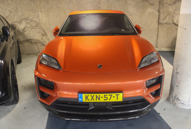 Porsche Macan EV Turbo