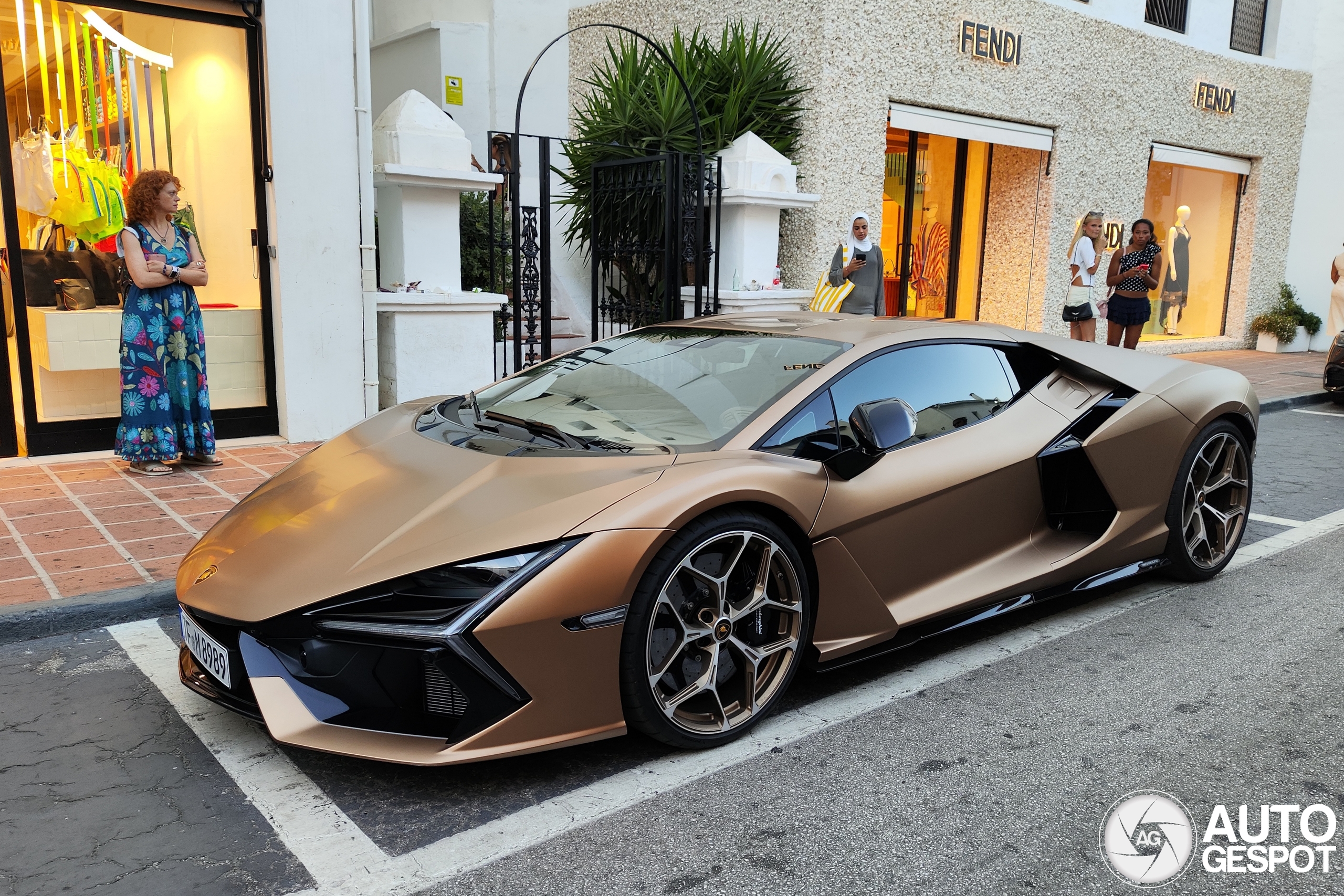 Lamborghini Revuelto