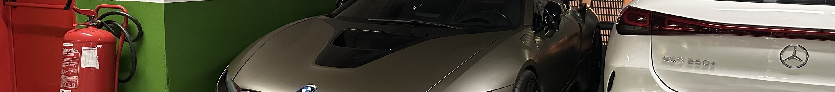 BMW i8