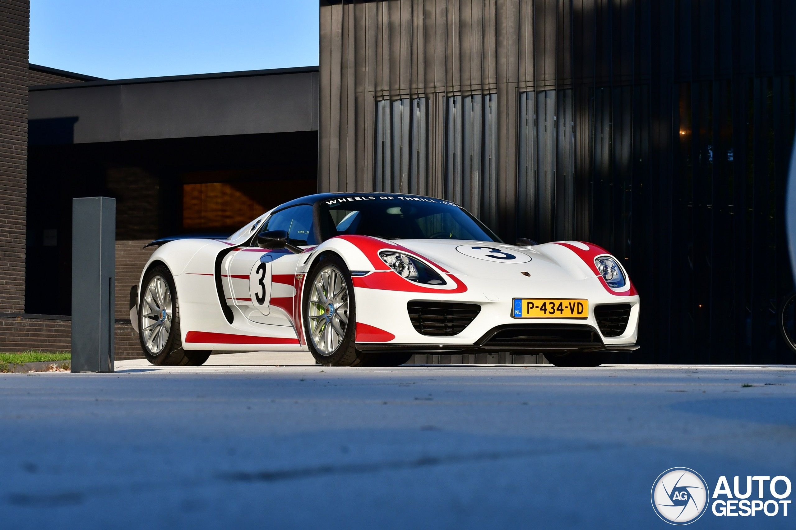 Porsche 918 Spyder Weissach Package