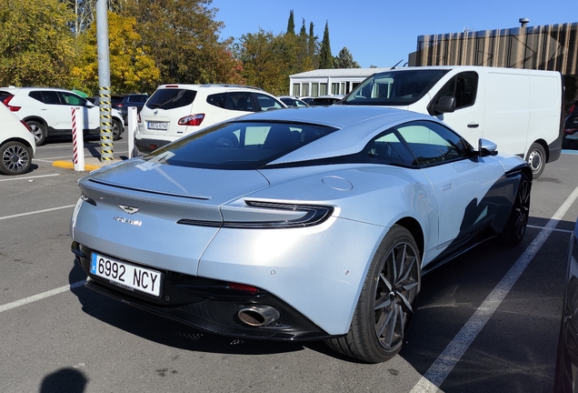 Aston Martin DB11