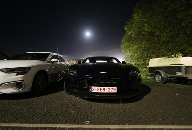 Aston Martin DB11
