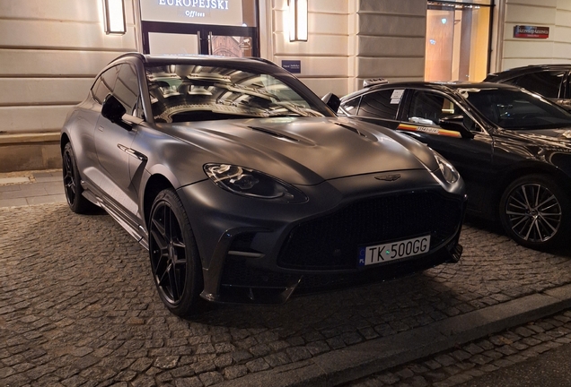 Aston Martin DBX S