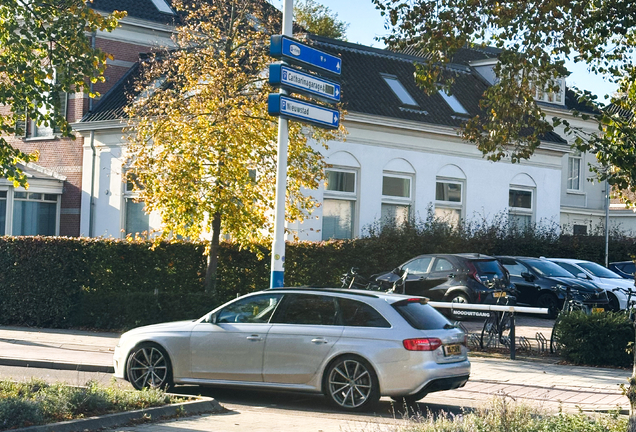 Audi RS4 Avant B8