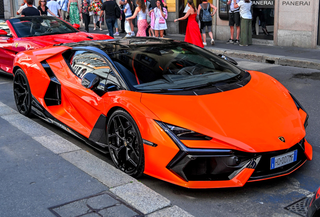 Lamborghini Revuelto