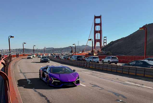 Lamborghini Revuelto