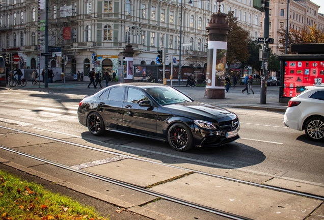 Mercedes-AMG C 63 S W205