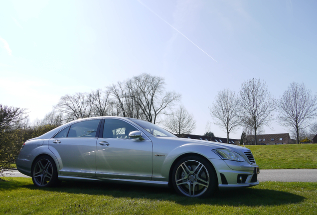 Mercedes-Benz S 63 AMG W221