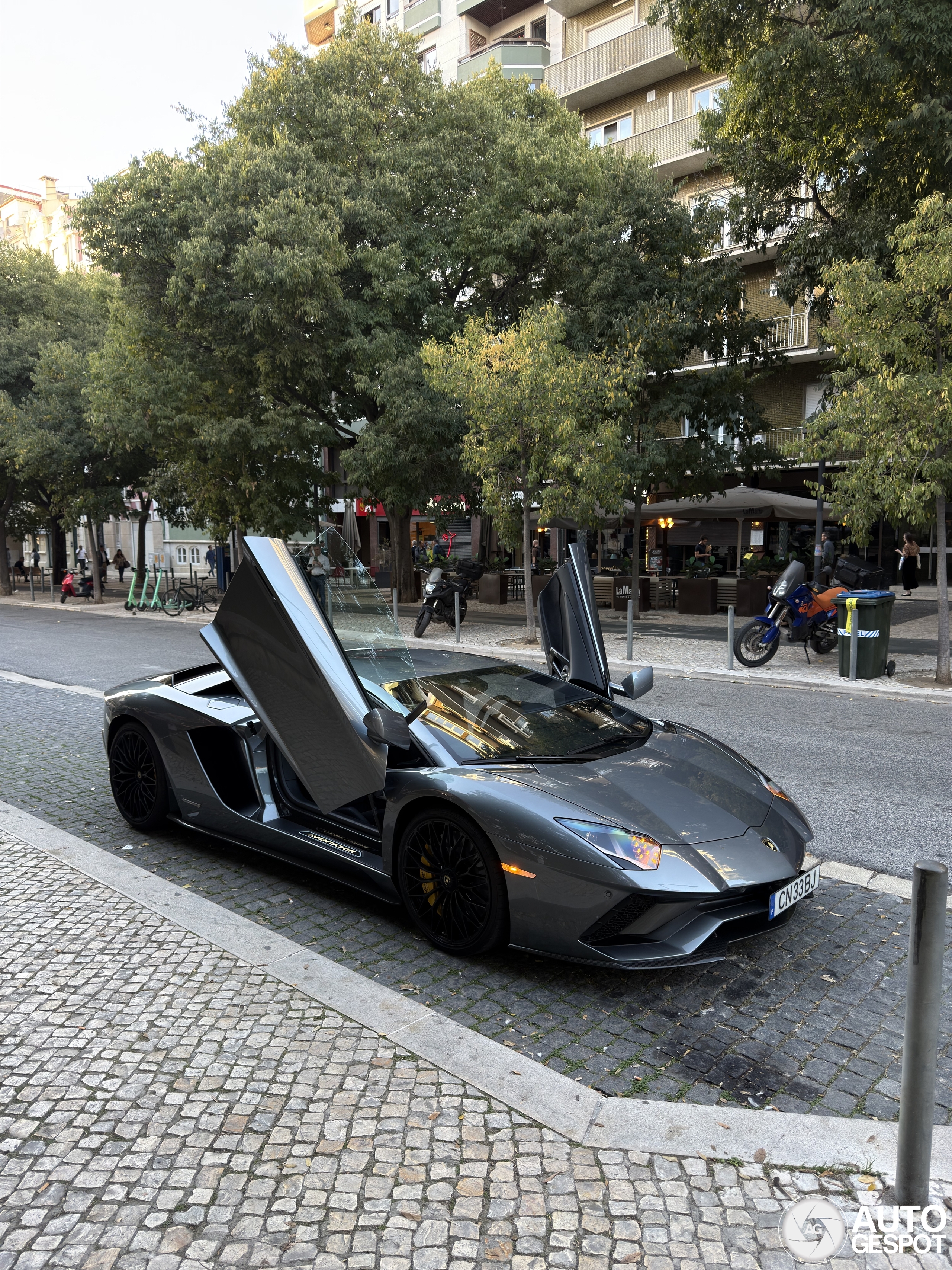 Lamborghini Aventador S LP740-4