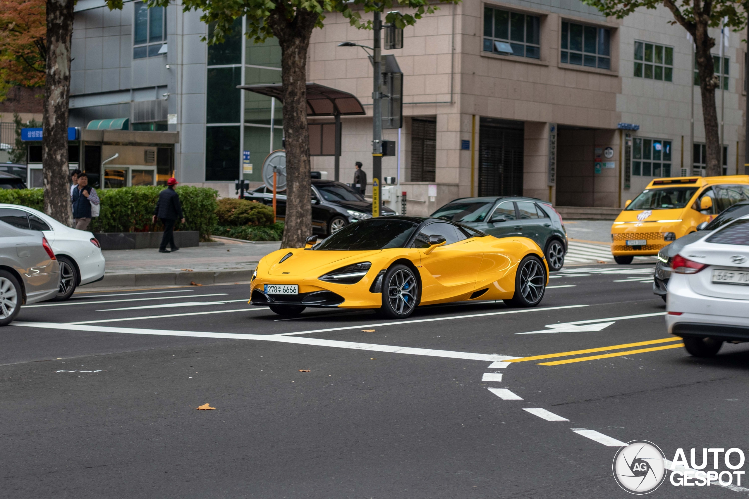 McLaren 720S Spider