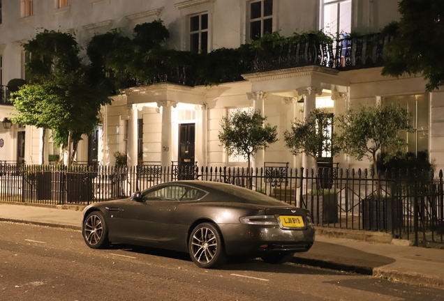 Aston Martin DB9 2010